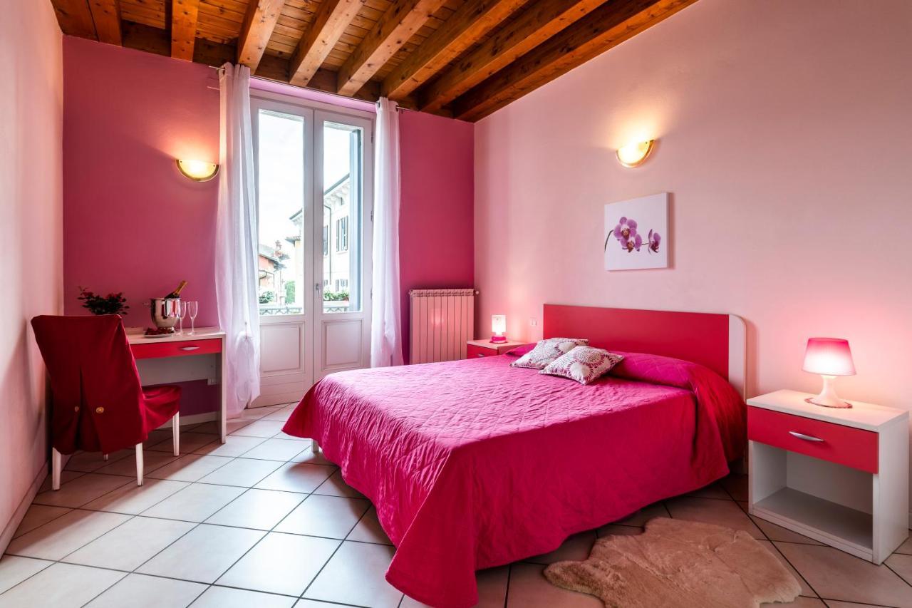 Flowers Apartments Desenzano del Garda Buitenkant foto